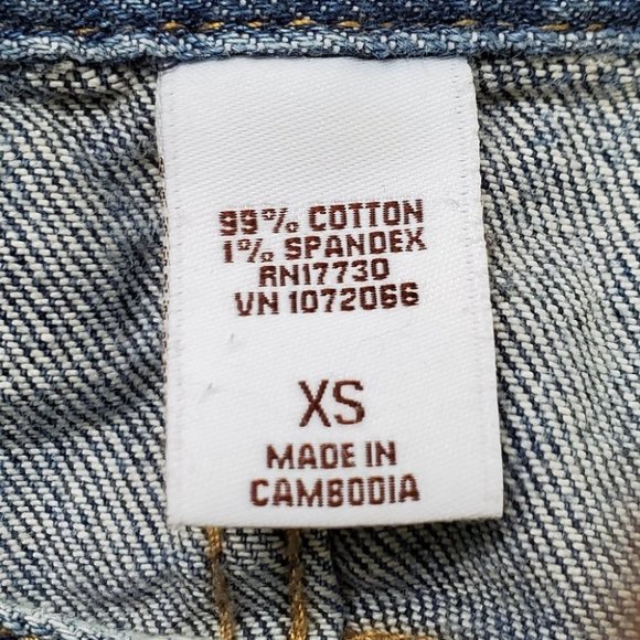 Liz Lange Maternity Medium Light Wash Distressed Jean Maternity Shorts Size XS - Picture 9 of 10